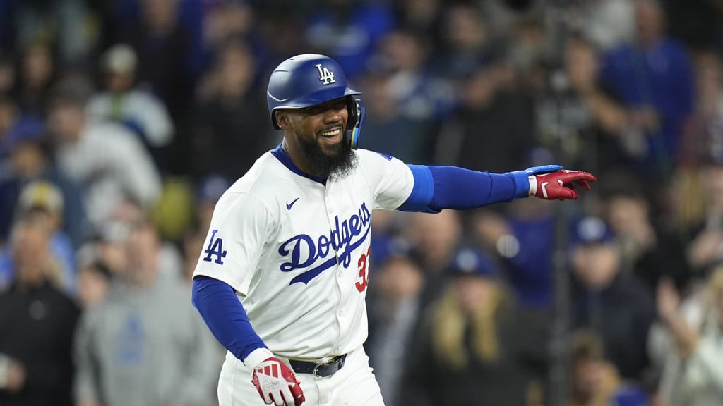 TEOSCAR HERNÁNDEZ FUE LA CLAVE EN LA VICTORIA DE AYER ANTE LOS CARDENALES