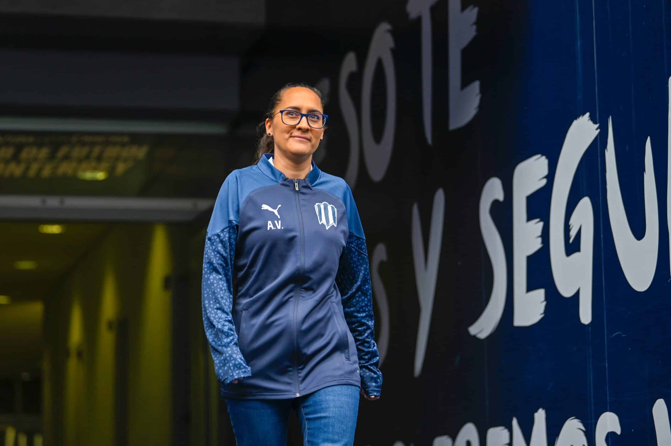 AMELIA VALVERDE CL2024
