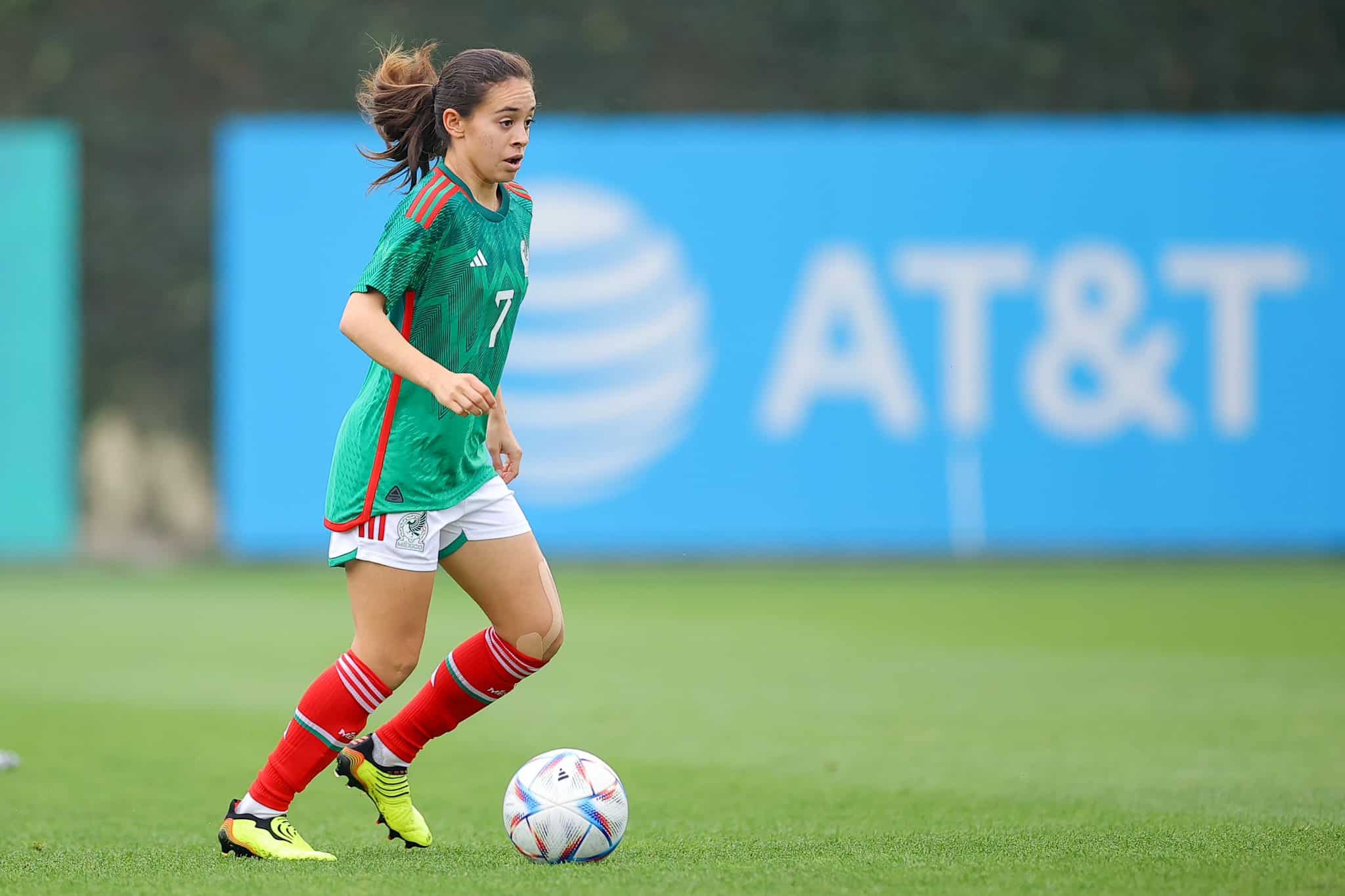 AYLIN AVILEZ SELECCION FEMENIL