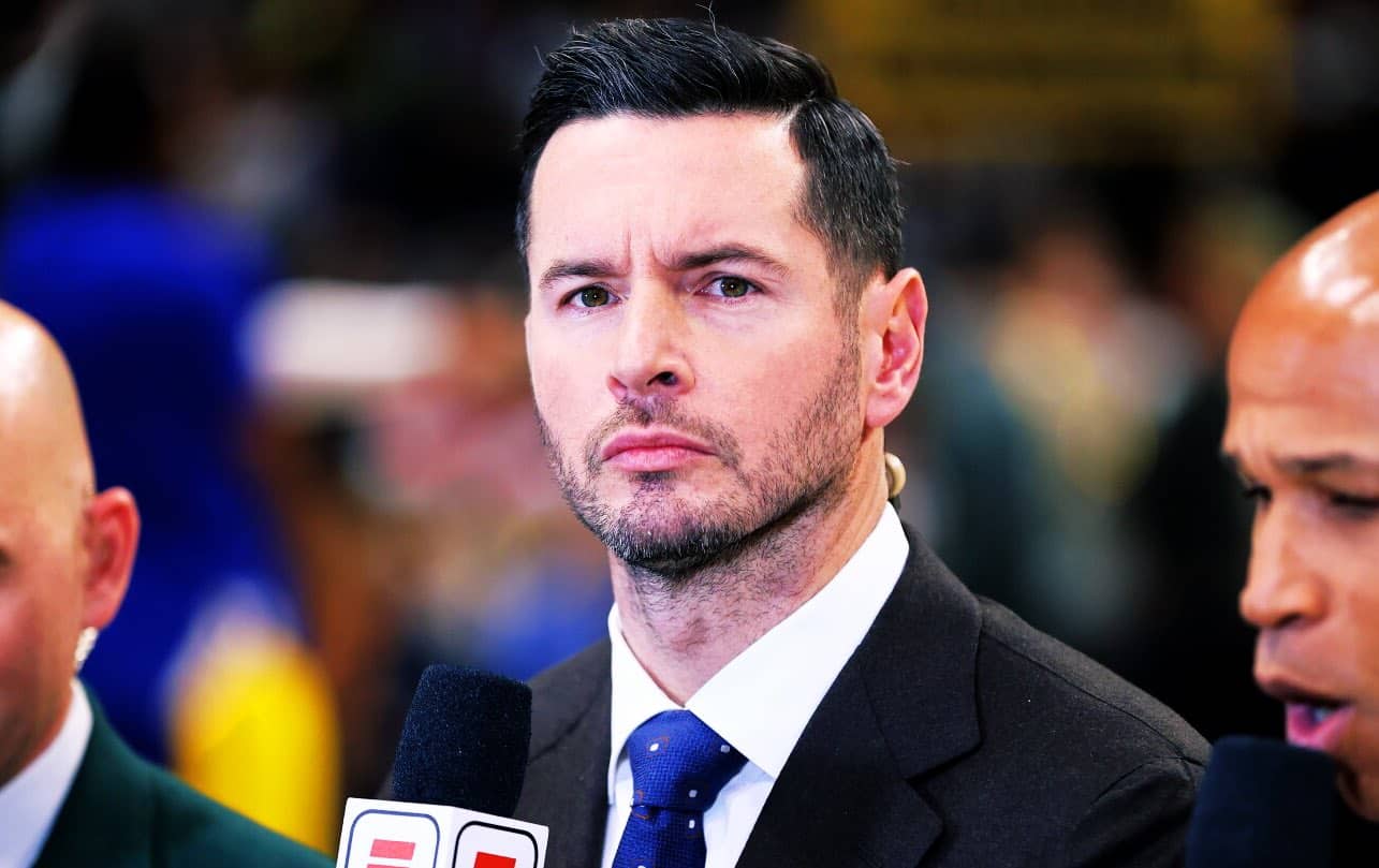 JJ REDICK DURANTE UNA TRANSMISIÓN DE UN JUEGO DE LA NBA PARA ESPN