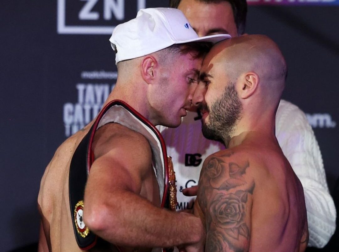 PADDY DONOVAN A LA IZQUIERDA Y LEWIS RITSON A LA DERECHA, CARA A CARA TRAS EL PESAJE