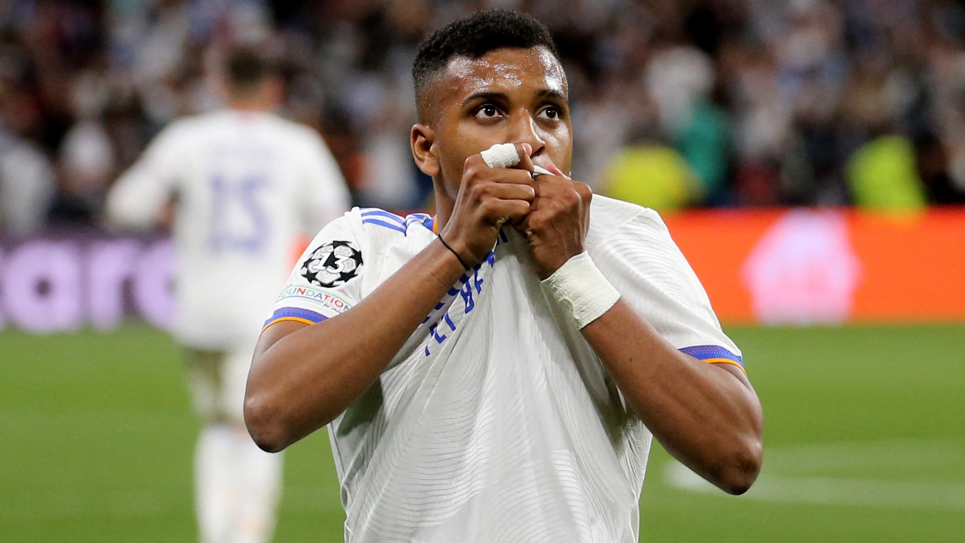 Rodrygo al festejar un gol con el Real Madrid en Champions.