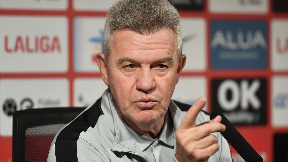 Javier Aguirre en rueda de prensa con el Deportivo Mallorca.