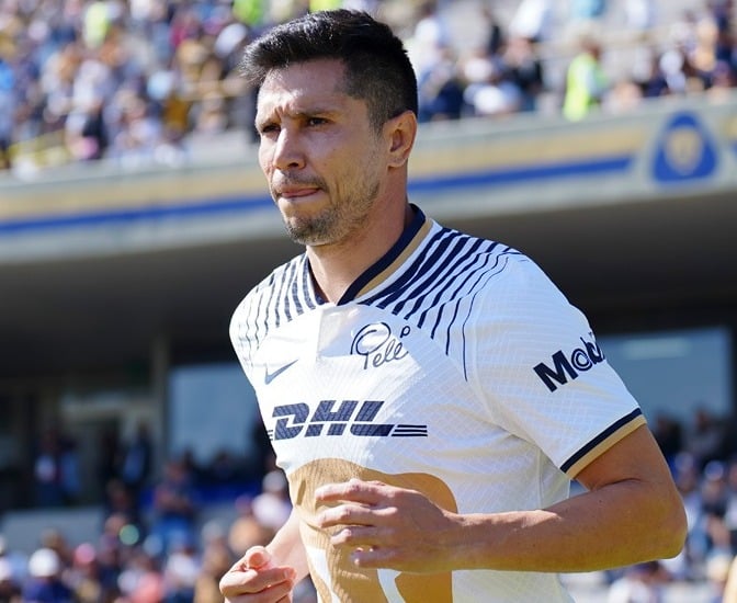 Jesús Molina en partido de Pumas de la UNAM en el CL2024.