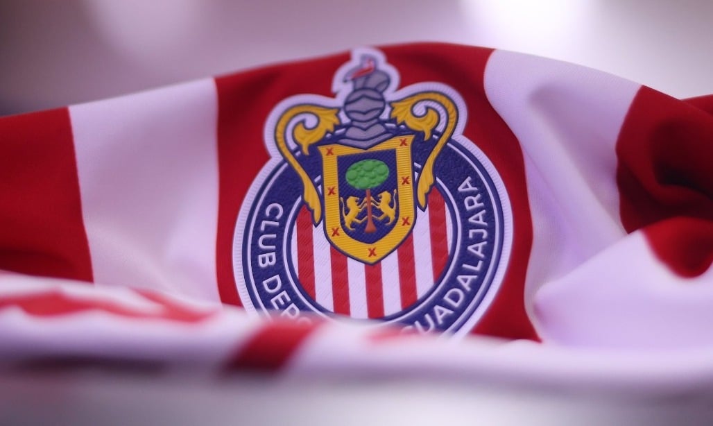 Chivas busca negociar con Amazon para el AP2024.