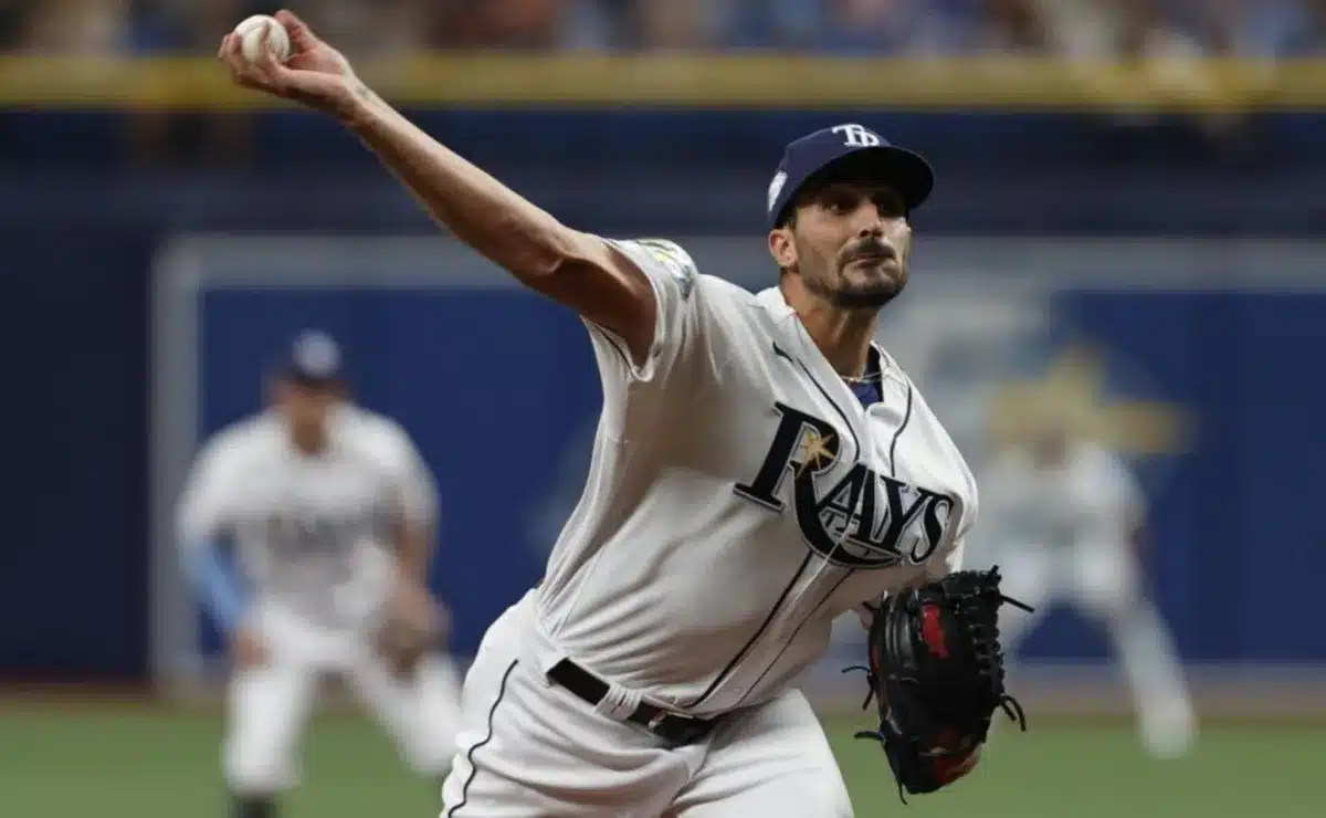 EL LANZADOR EN UN JUEGO CON LOS RAYS