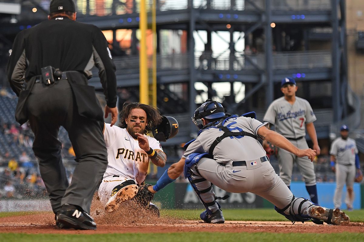 GRAN JUGADA DEFENSIVA EN PLATO PARA LOS DODGERS