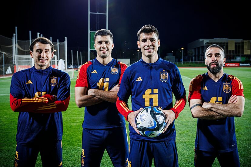 Jugadores españoles en entrenamiento previo al segundo juego.