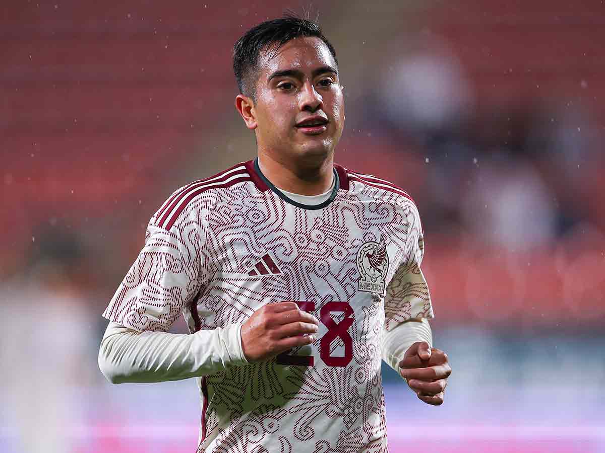 Erick Sánchez en un partido de la Selección Mexicana.