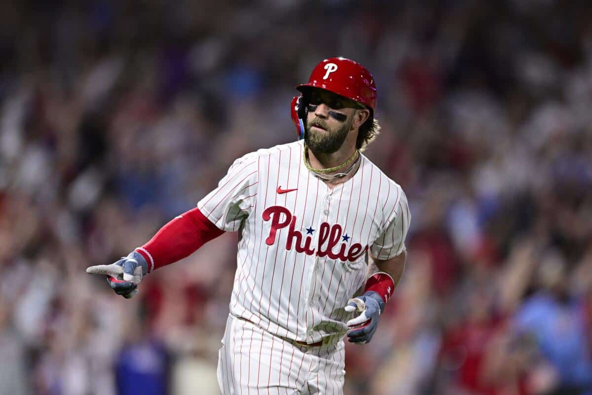 JUGADOR PHILLIES CONECTA CUADRANGULAR