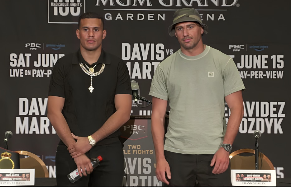 A LA IZQUIERDA DAVID BENAVÍDZ Y A LA DERECHA OLEKSANDR GVOZDYK SPORTSMEDIA MX