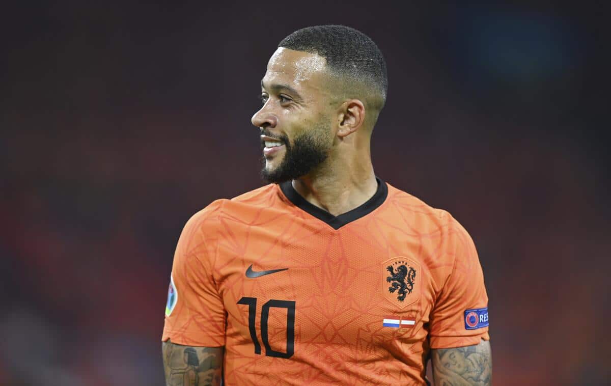 Memphis Depay en partido amistoso con Holanda.