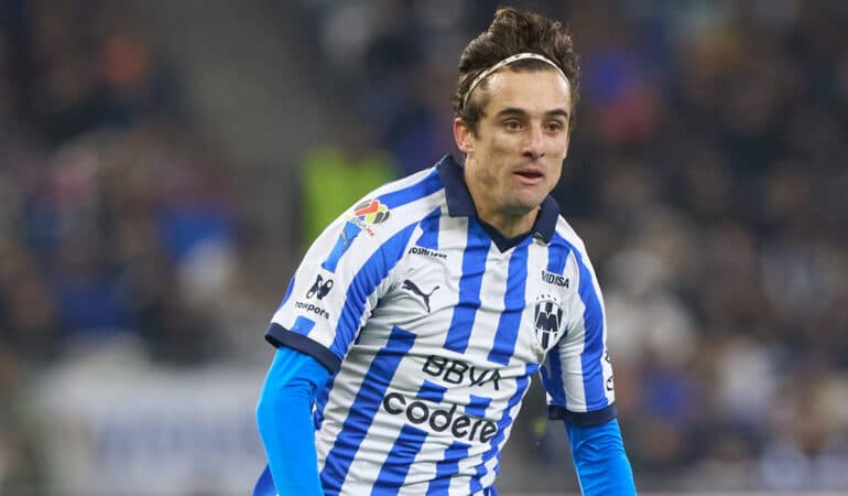 CORTIZO JUGANDO CON RAYADOS DE MONTERREY