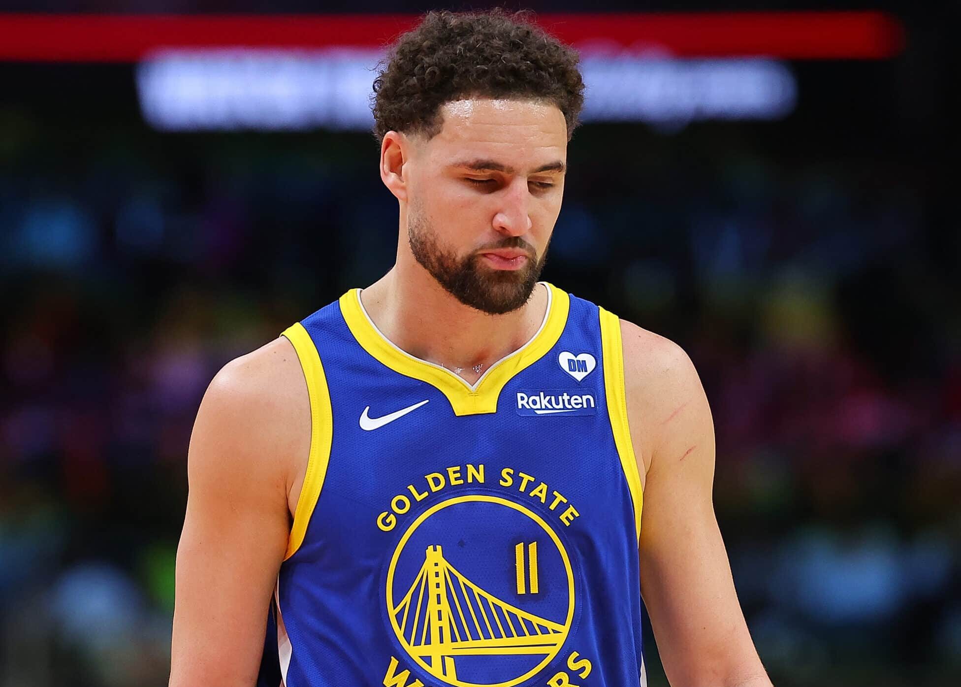 KALY THOMPSON DURANTE UN JUEGO CON LOS WARRIORS EN LA NBA