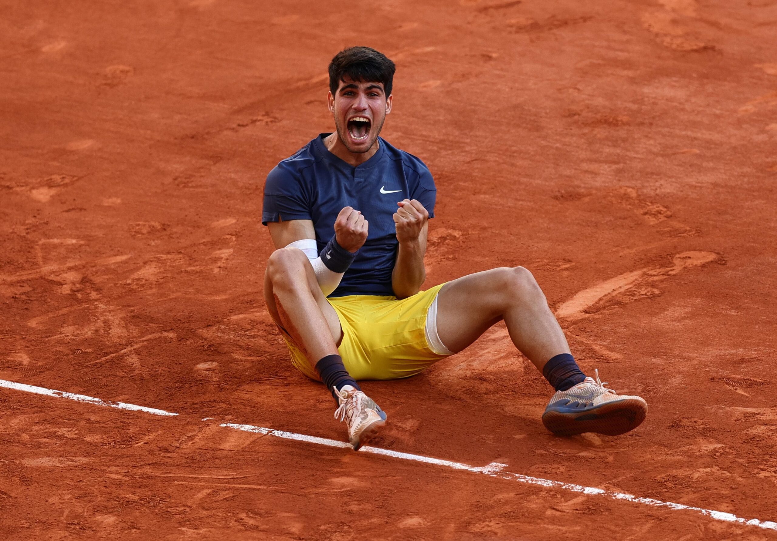 CARLOS ALCARAZ ES EL REY DE ROLAND GARROS