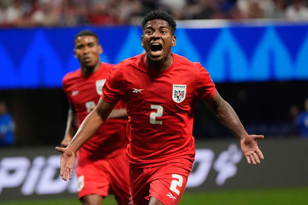 PANAMÁ FESTEJA EL GOL DEL TRIUNFO