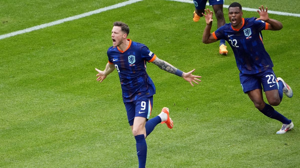 WEGHORST FESTEJA EL GOL DEL TRIUNFO