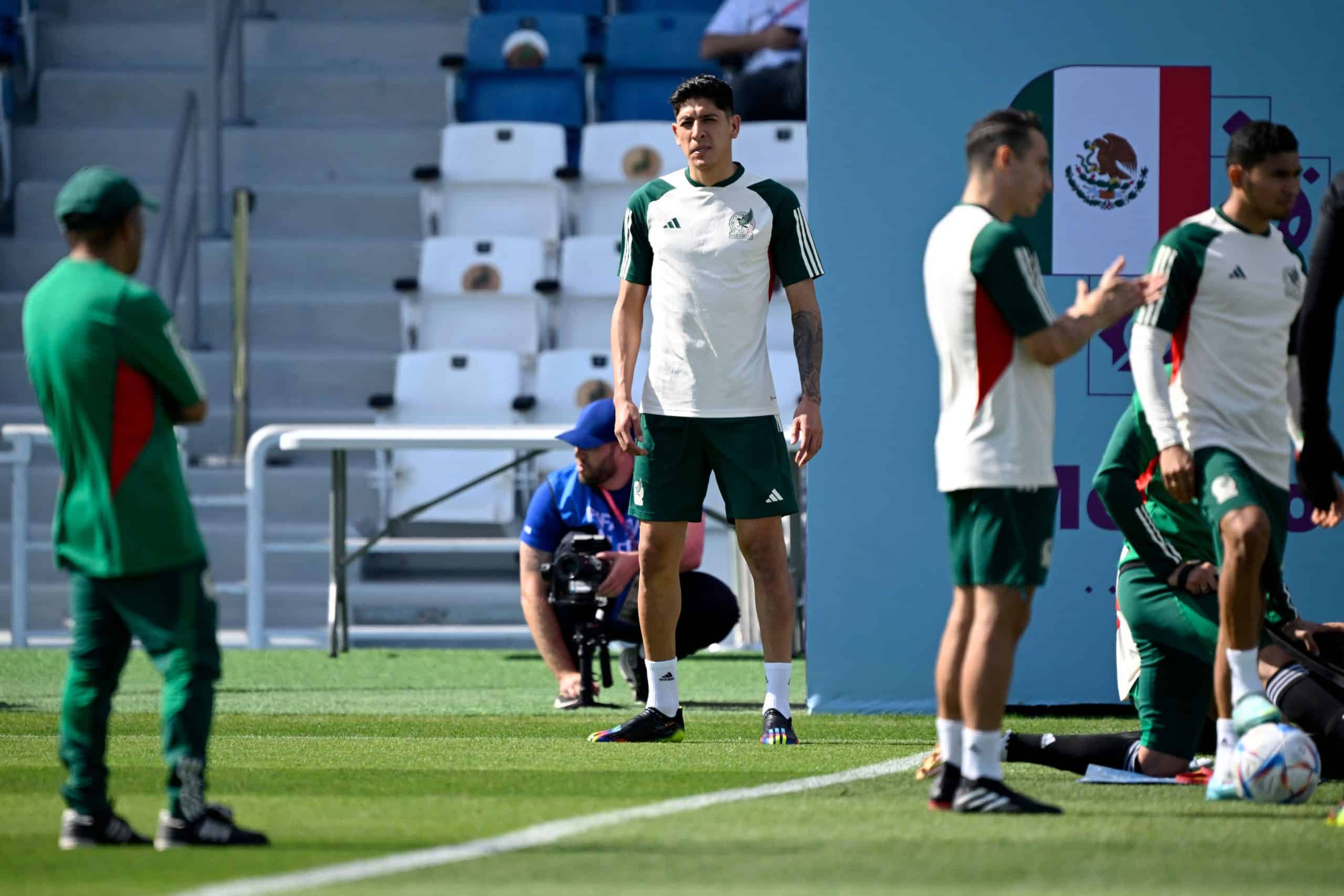 Edson Álvarez en entrenamiento de México.