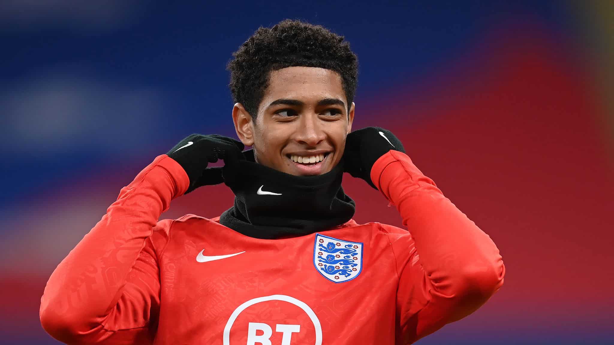 Jude Bellingham en entrenamiento con Inglaterra.