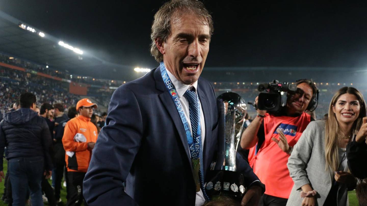 Guillermo Almada tras ser campeón con Tuzos del Pachuca.