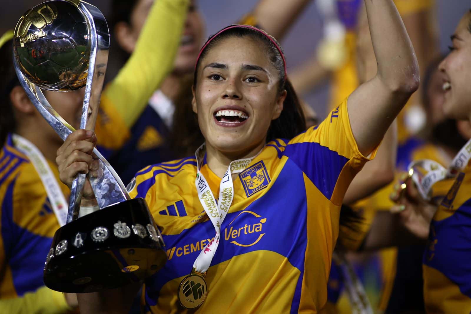 LIZBETH OVALLE TIGRES FEMENIL