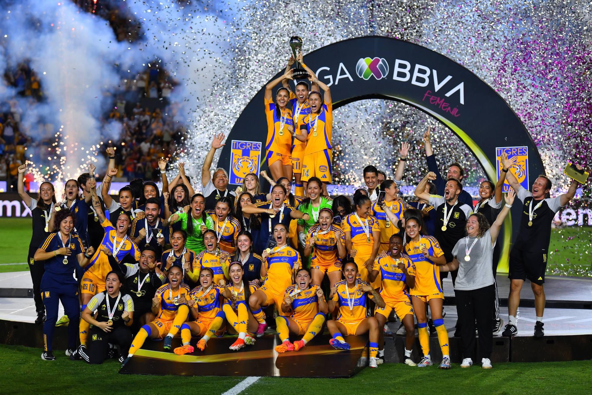 TIGRES FEMENIL CAMPEÓN DE CAMPEONAS