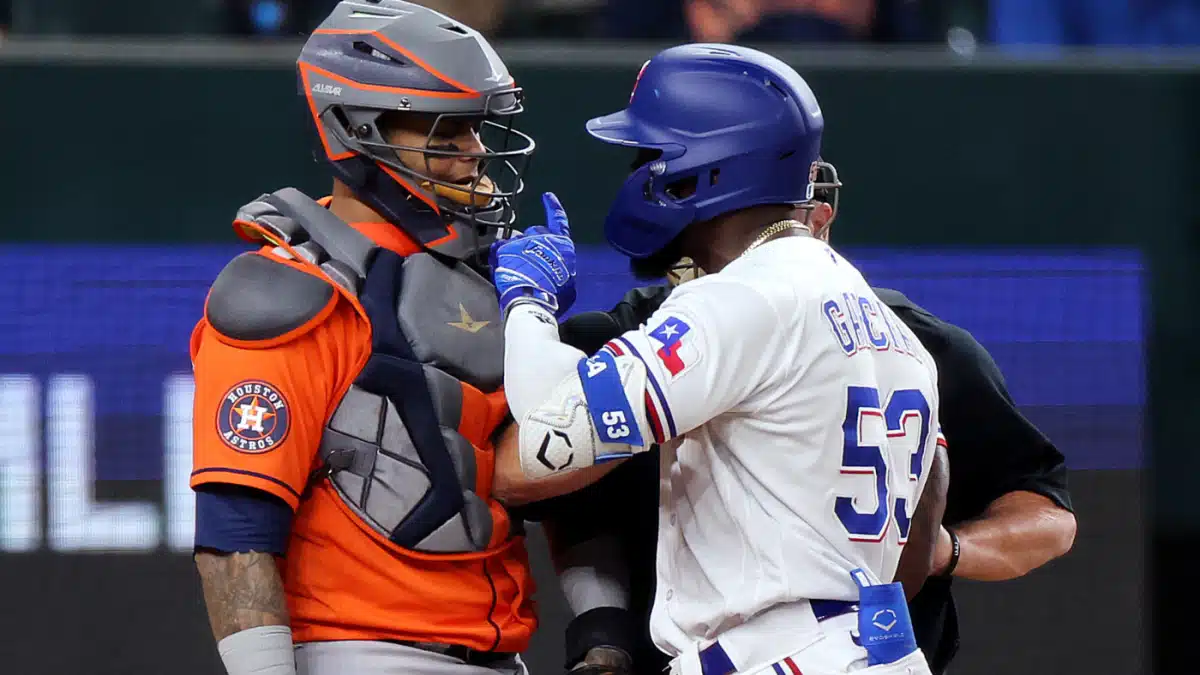 ADOLIS GARCÍA RECLAMA FUERTE AL RECEPTOR DE LOS ASTROS