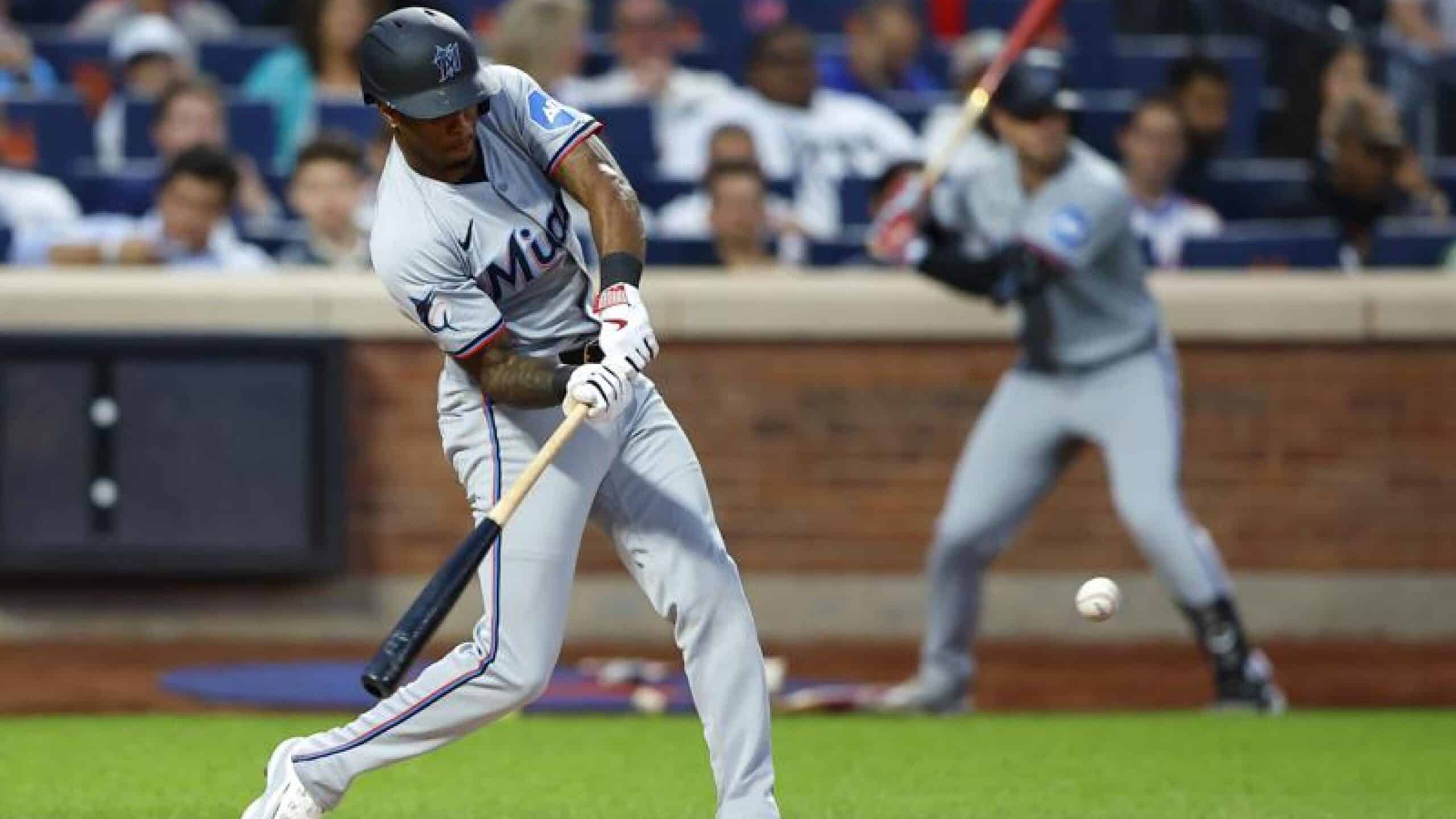 TIM ANDERSON CONECTA LINEA DE IMPARABLE