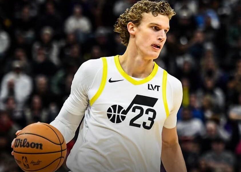 LAURI MARKKANEN DURANTE UN PARTIDO DEL UTAH JAZZ EN LA NBA