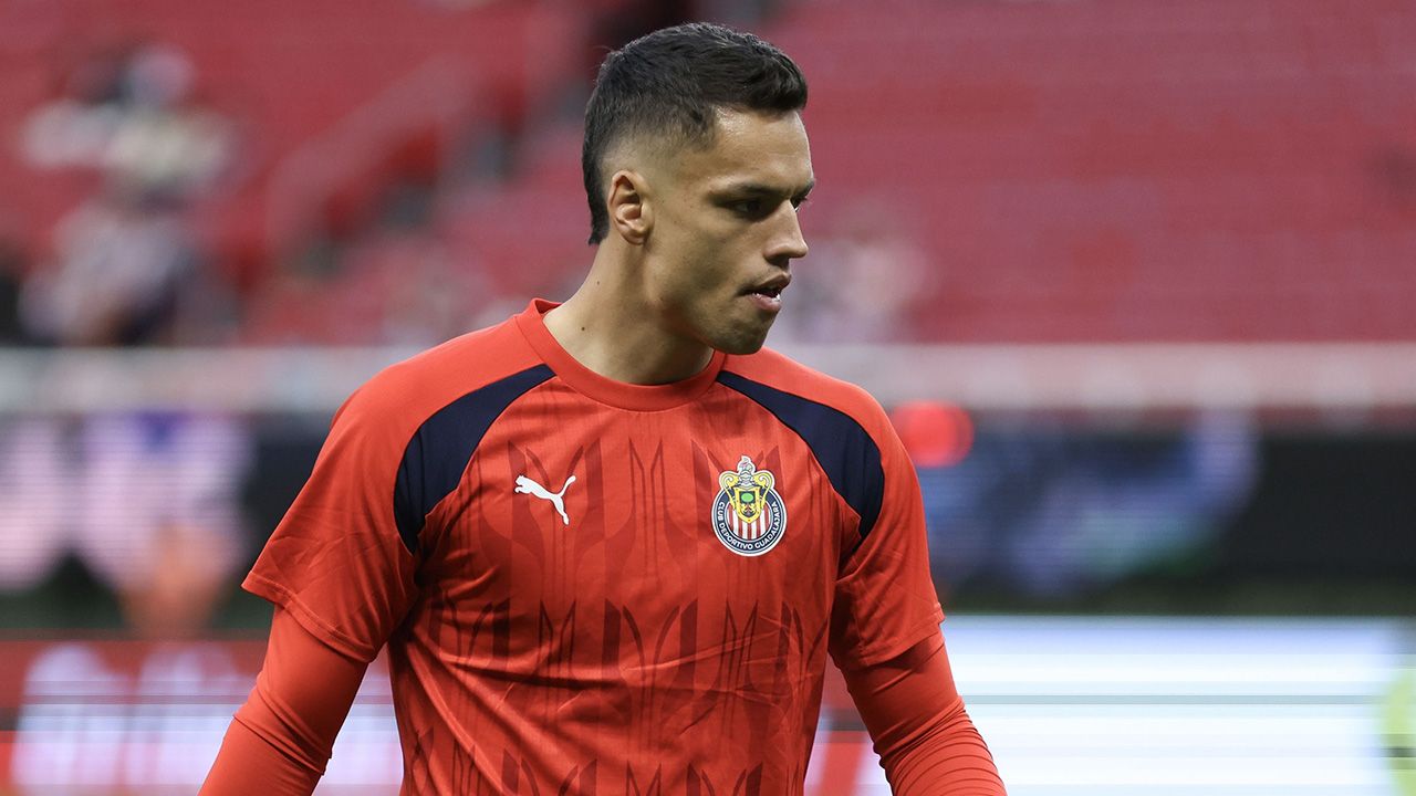Óscar Whalley se cansó de Fernando Gago y de Chivas.