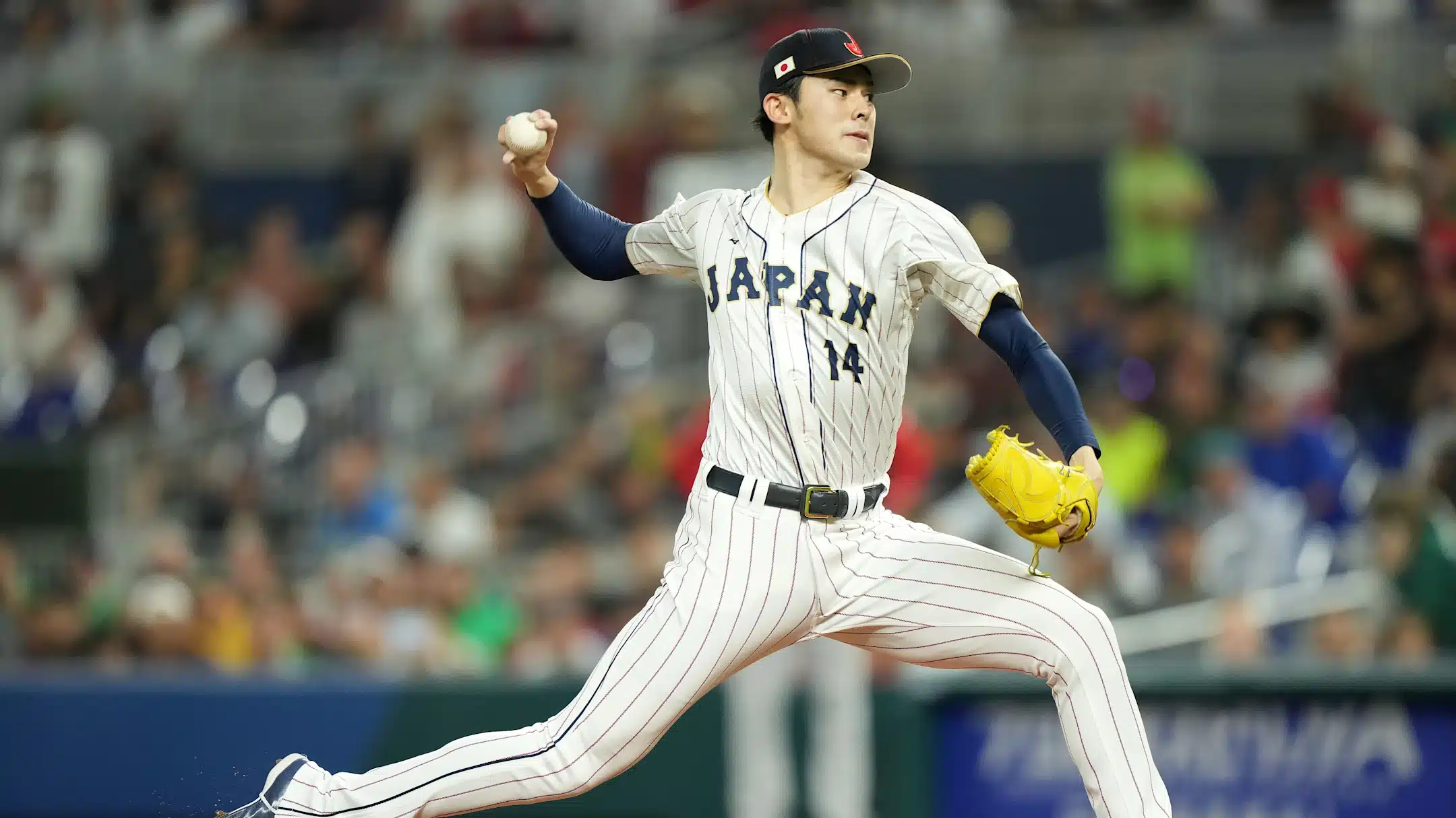 ROKI SASAKI LANZANDO EN JAPÓN