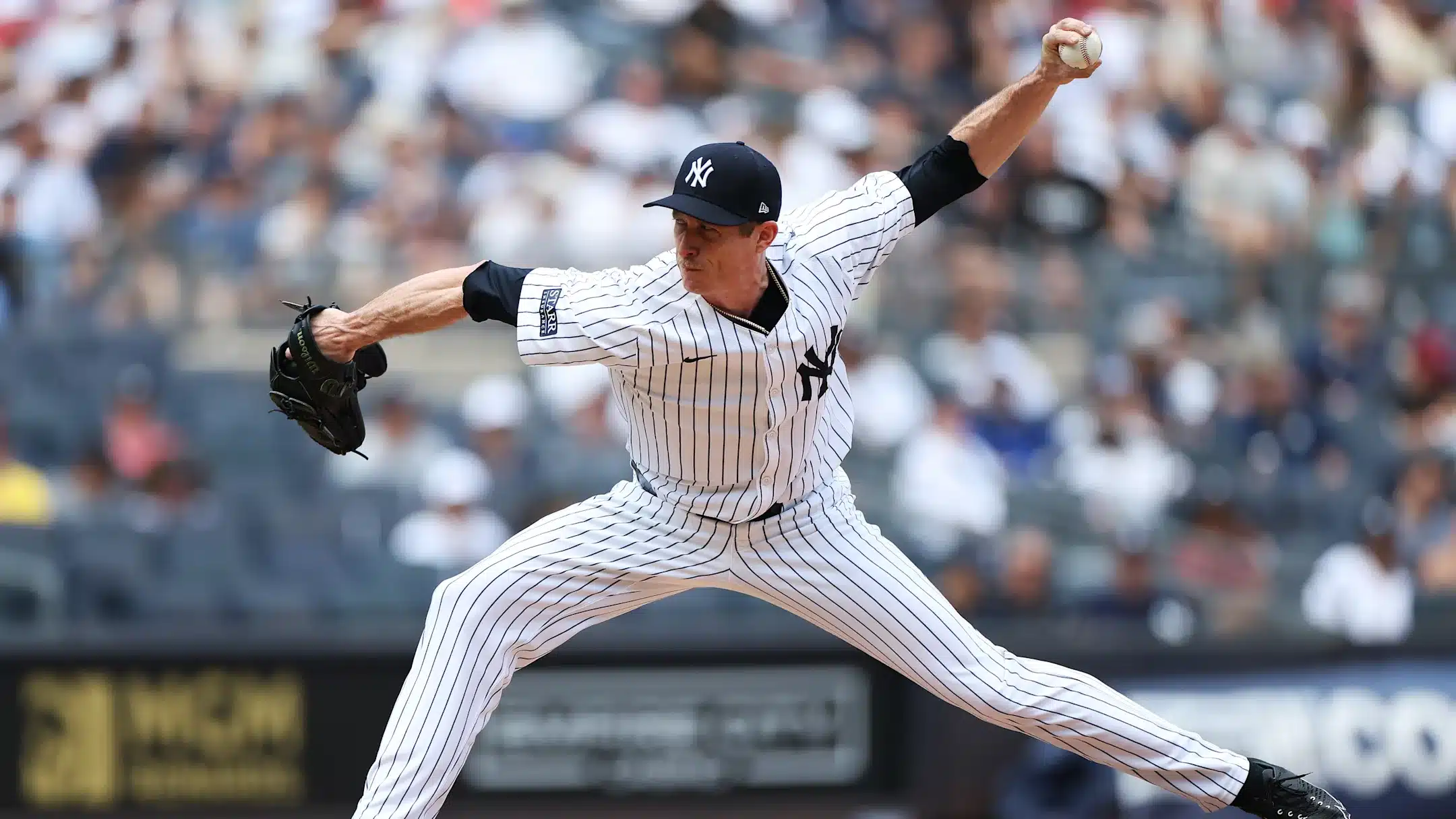 TIM HILL LANZANDO PARA LOS YANKEES
