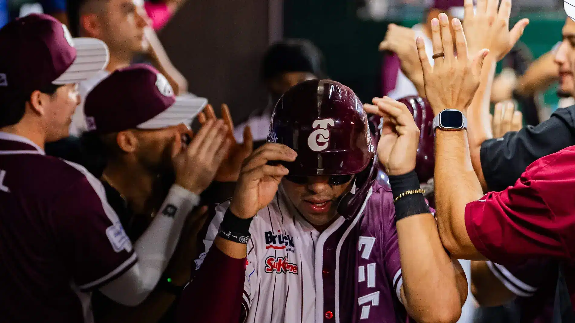 TOMATEROS TIENE UNA SALIDA COMPLICADA
