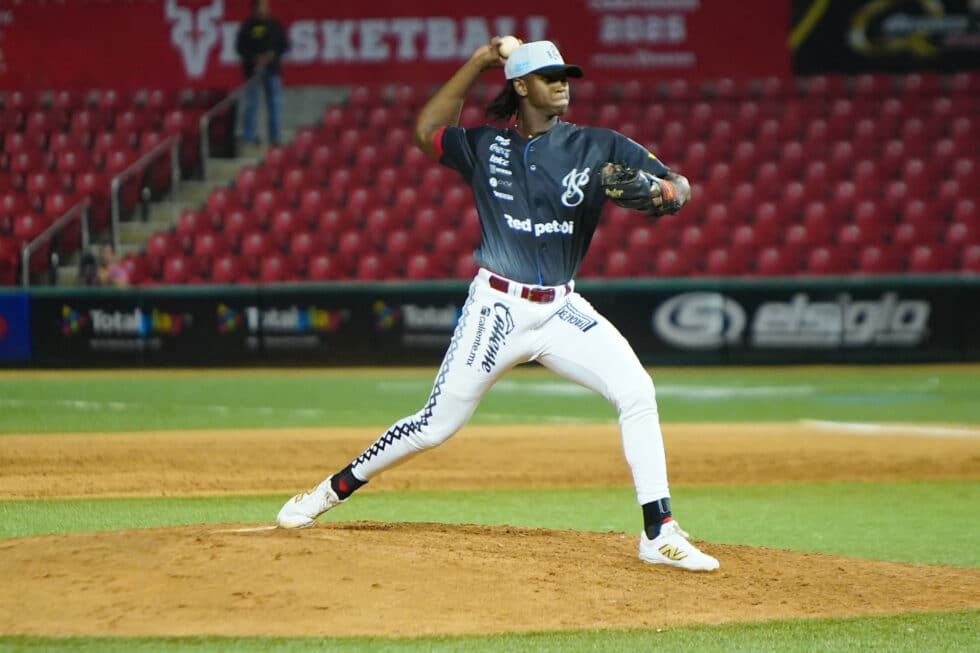 VENADOS EMPAREJO LA SERIE