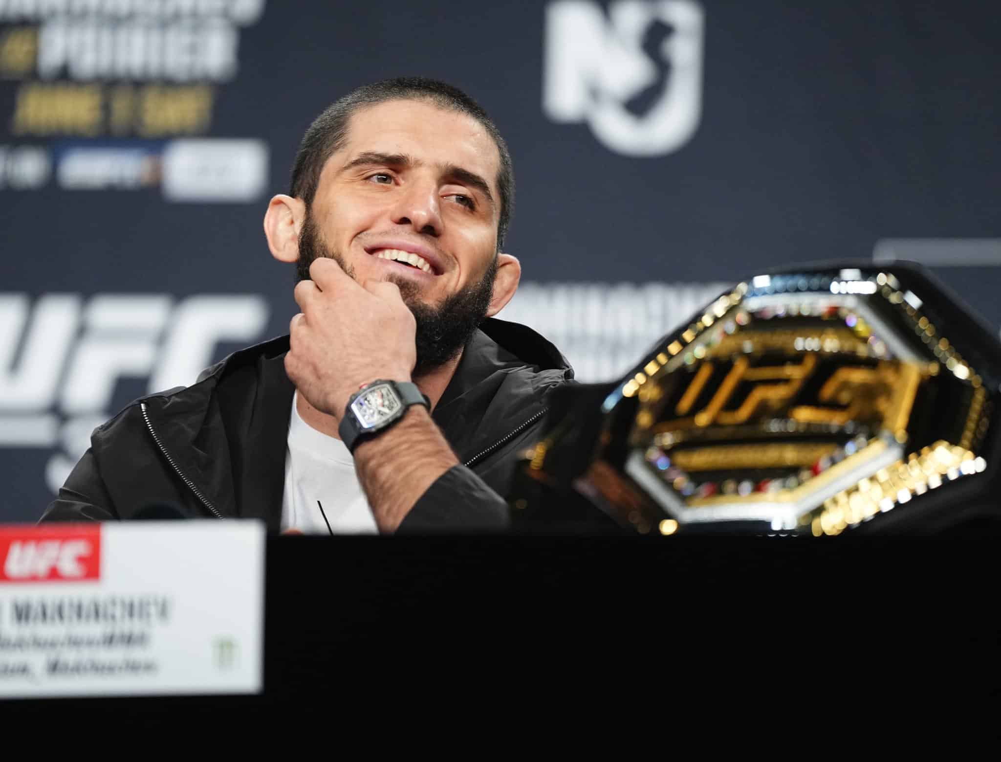 UFC abre 2025 a lo grande con las defensas de Makhachev y Merab.