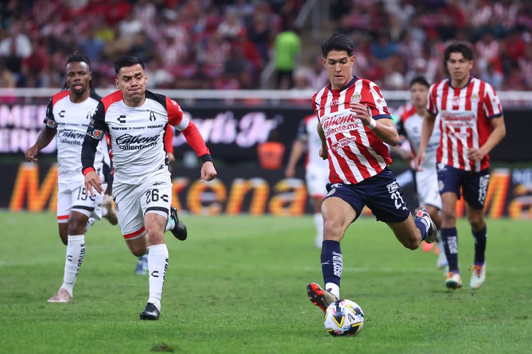 LAMENTABLES HECHOS DE VIOLENCIA SE VIVIERON AL FINALIZAR EL PARTIDO DONDE LAS CHIVAS FUE ELIMINADO POR EL ATLAS EN EL PLAY IN DE LA LIGA MX