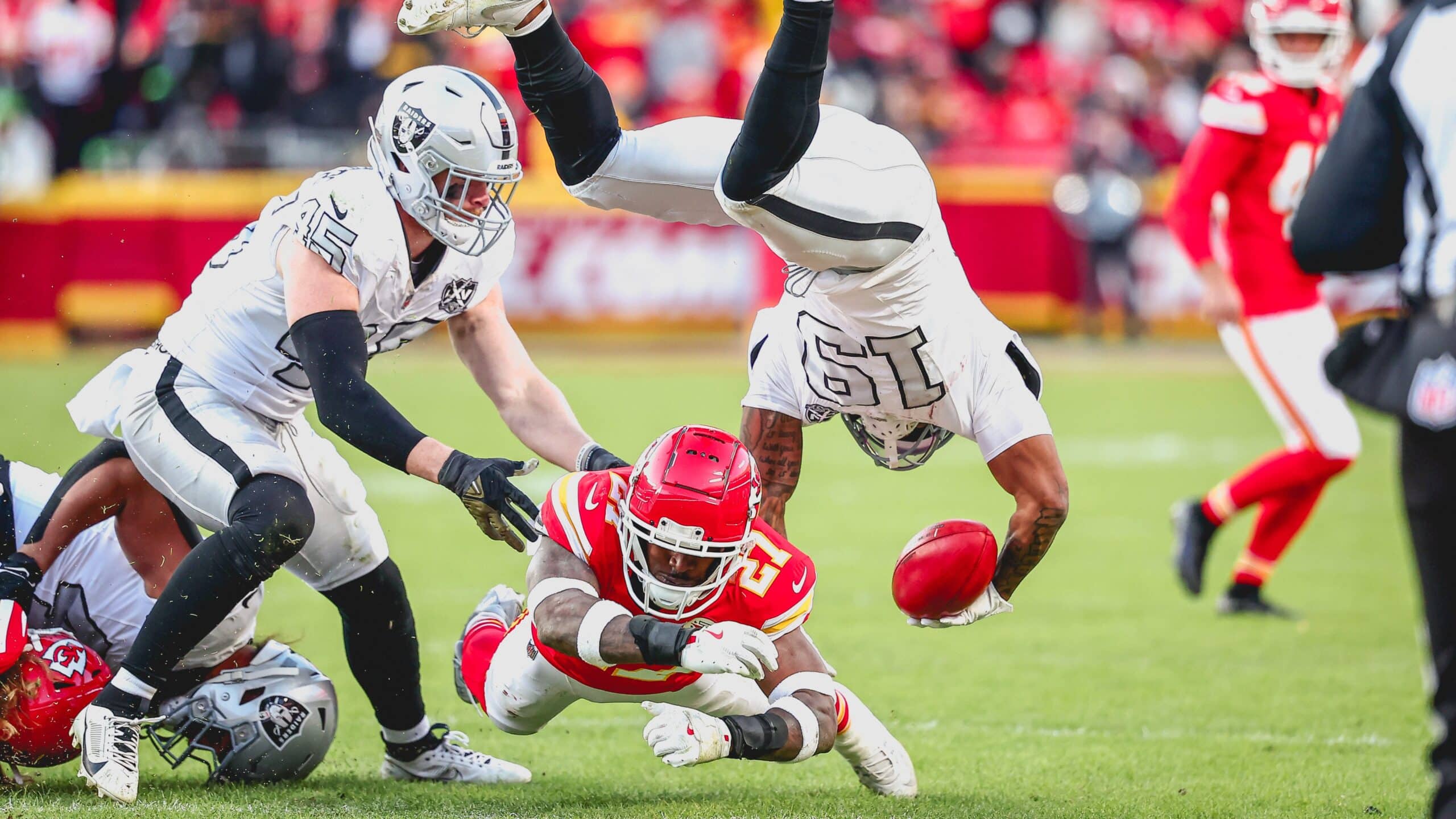 KANSAS CITY CHIEFS VS RAIDERS S13 2024