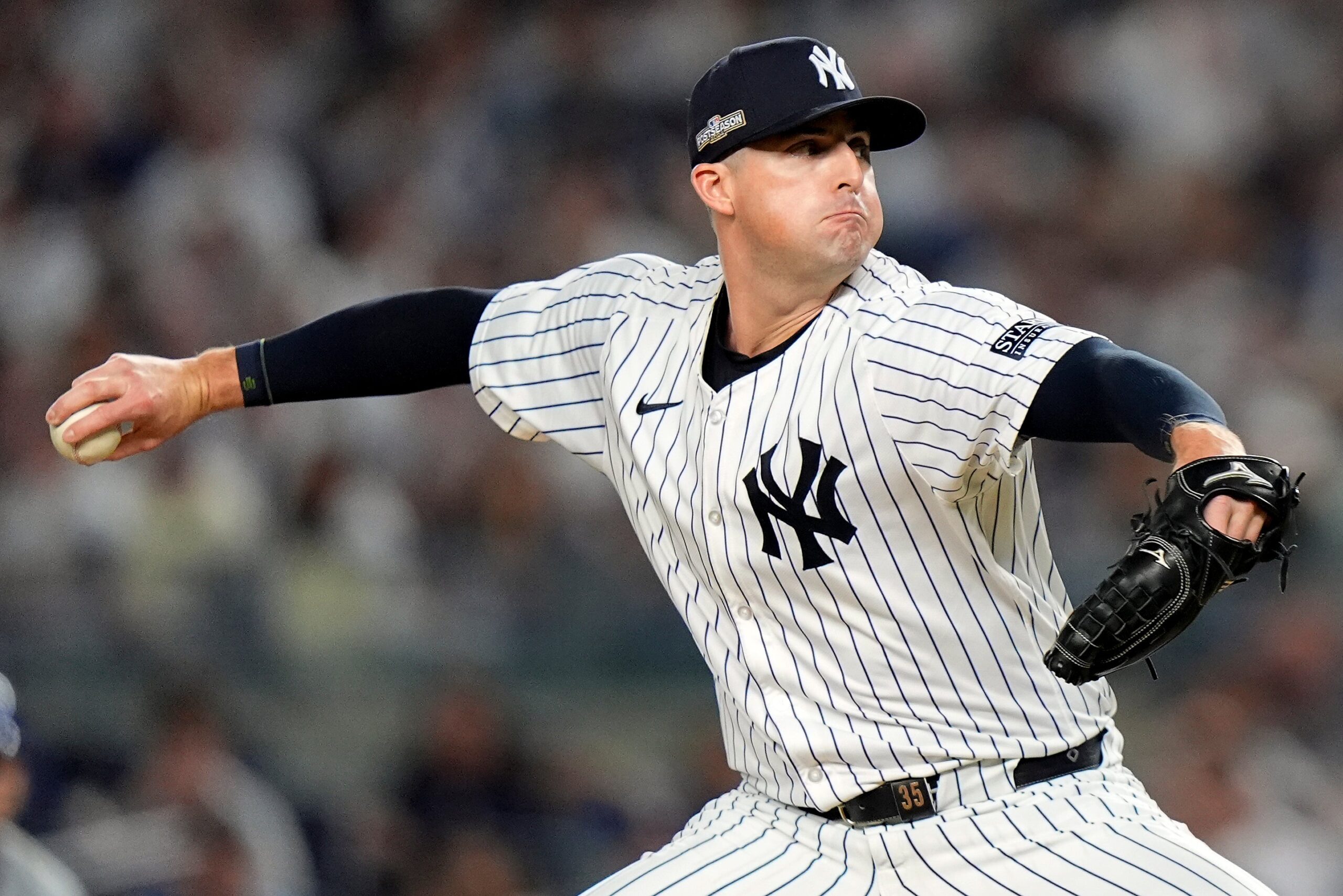 CLAY HOLMES SE UNE A LOS METS