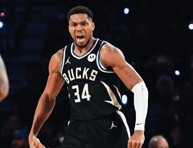 Milwaukee Bucks avanza a la final de la NBA Cup.