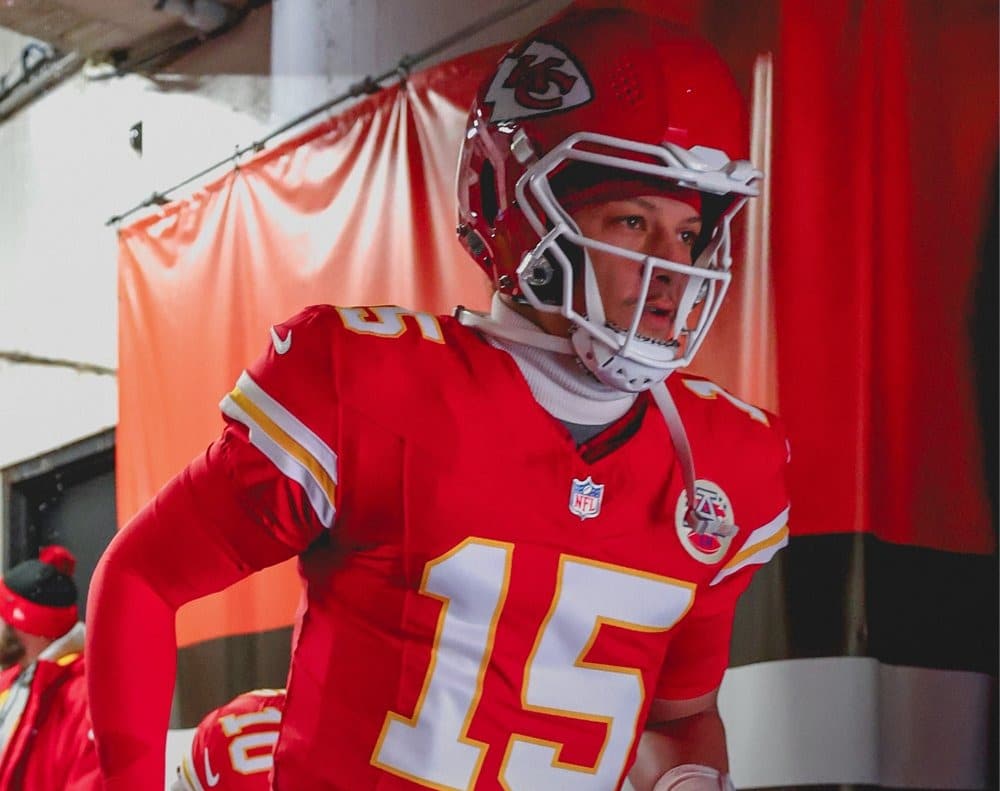 Patrick Mahomes jugará con los Chiefs ante los Texans a pesar de esguince en el tobillo.