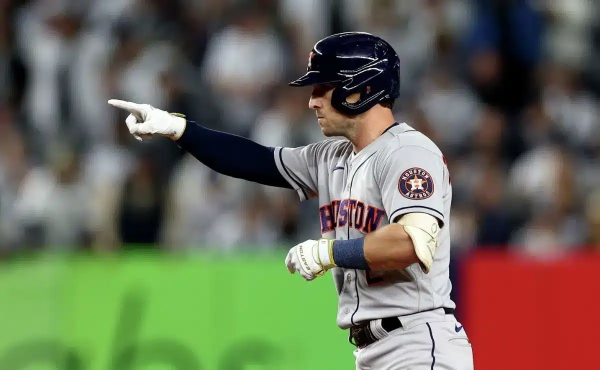 ALEX BREGMAN SIGUE NEGOCIANDO