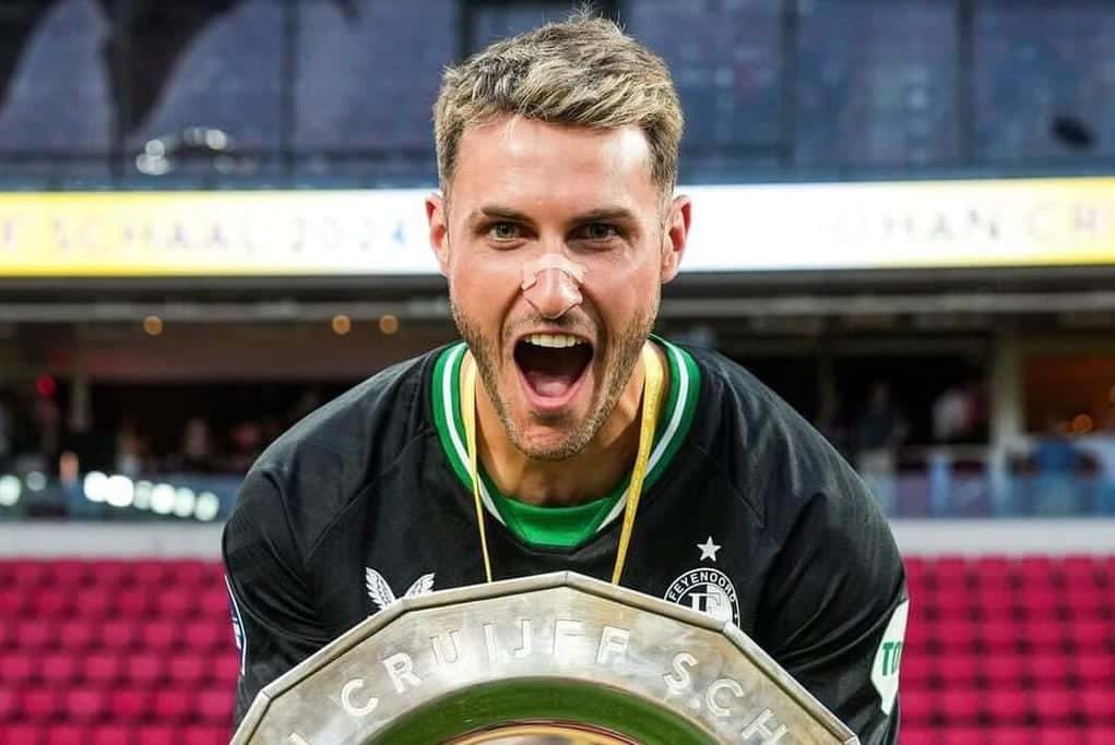SANTIAGO GIMÉNEZ SE ENCUENTRA VIVIENDO UNO DE SUS MEJORES MOMENTOS CON EL FEYENOORD LO QUE HA LLAMADO LA ATENCIÓN DEL HISTÓRICO AC MILAN DE LA SERIE A DE ITALIA