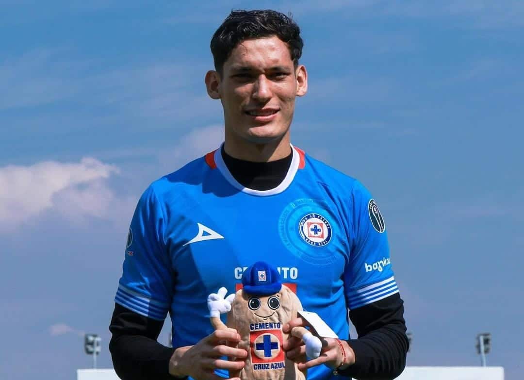JESÚS OROZCO CHIQUETE SE COMPROMETIÓ A GANAR LA DÉCIMA CON EL CRUZ AZUL DURANTE SU PRESENTACIÓN EN LA LIGA MX