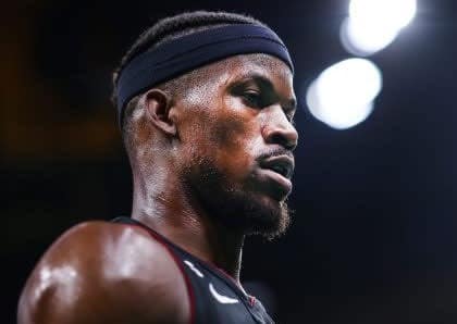 Jimmy Butler suena para llegar a los Milwaukee Bucks.