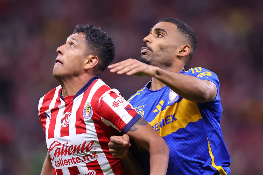 LUIS ROMO SE HA GANADO EL PUESTO DE TITULAR EN LAS CHIVAS A SU LLEGADA EN ESTE CLAUSURA 2025 DE LA LIGA MX