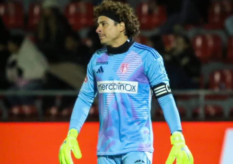 GUILLERMO OCHOA PODRÍA SUMAR SU CUARTO DESCENSO EN EUROPA TRAS LA TEMPORADA QUE ESTÁ TENIENDO EL AVS EN LA LIGA DE PORTUGAL