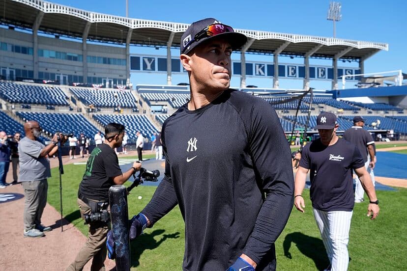 GIANCANCARLO STANTON EN DUDA