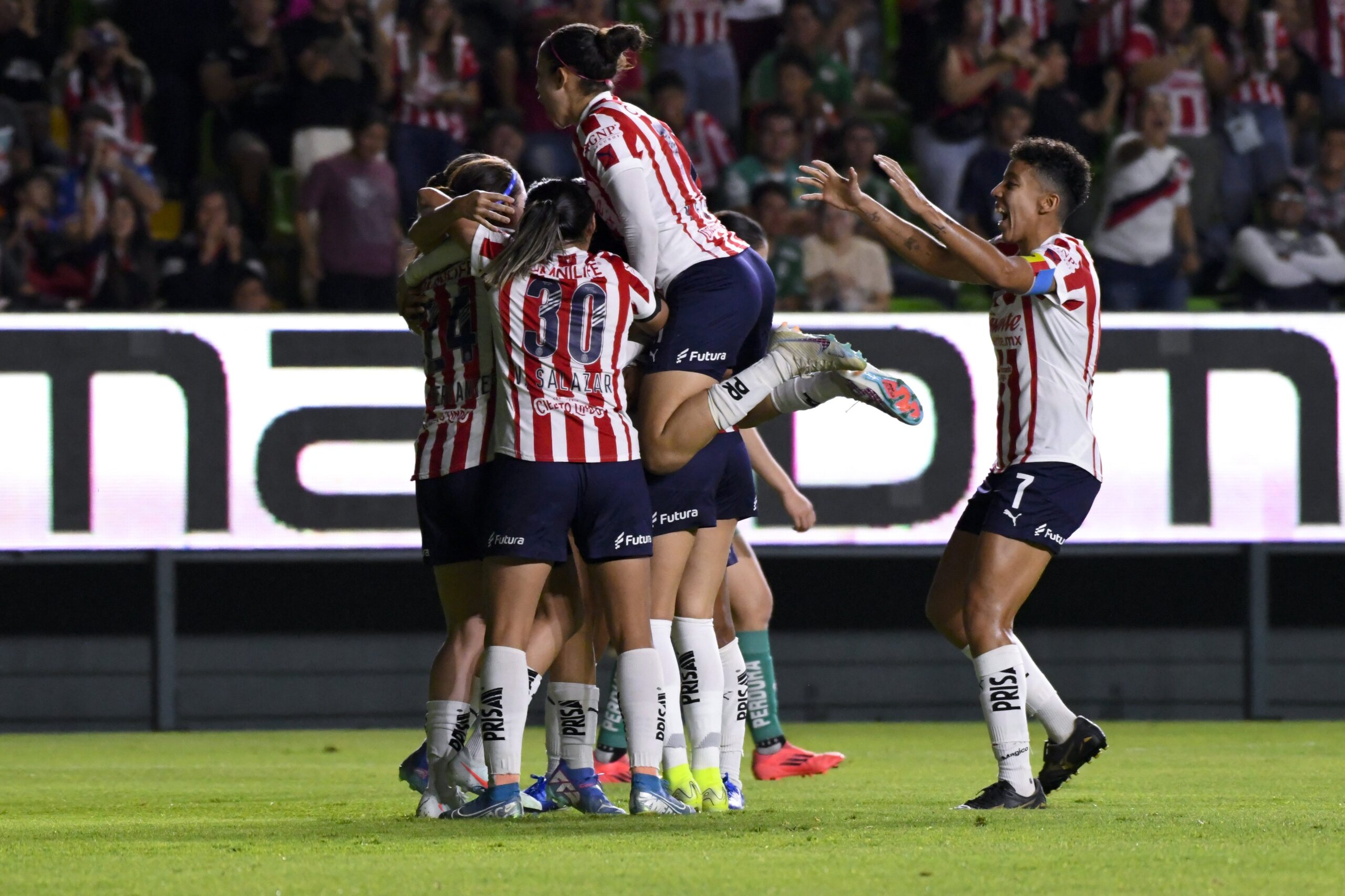 CHIVAS FEMENIL CLAUSURA 2025 J14