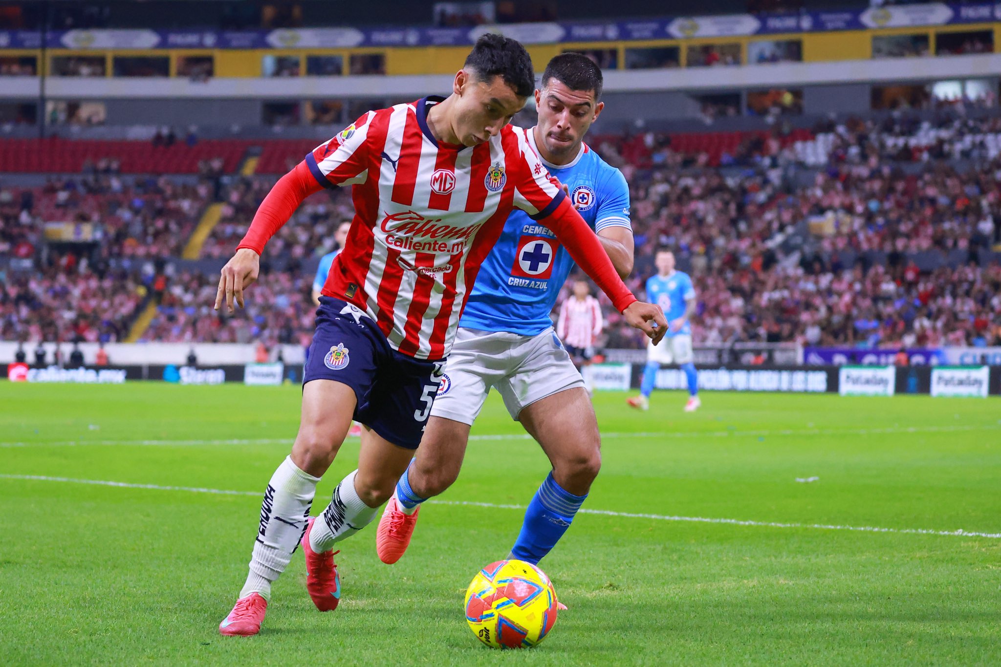 CHIVAS VS CRUZ AZUL CL2025 JORNADA 13
