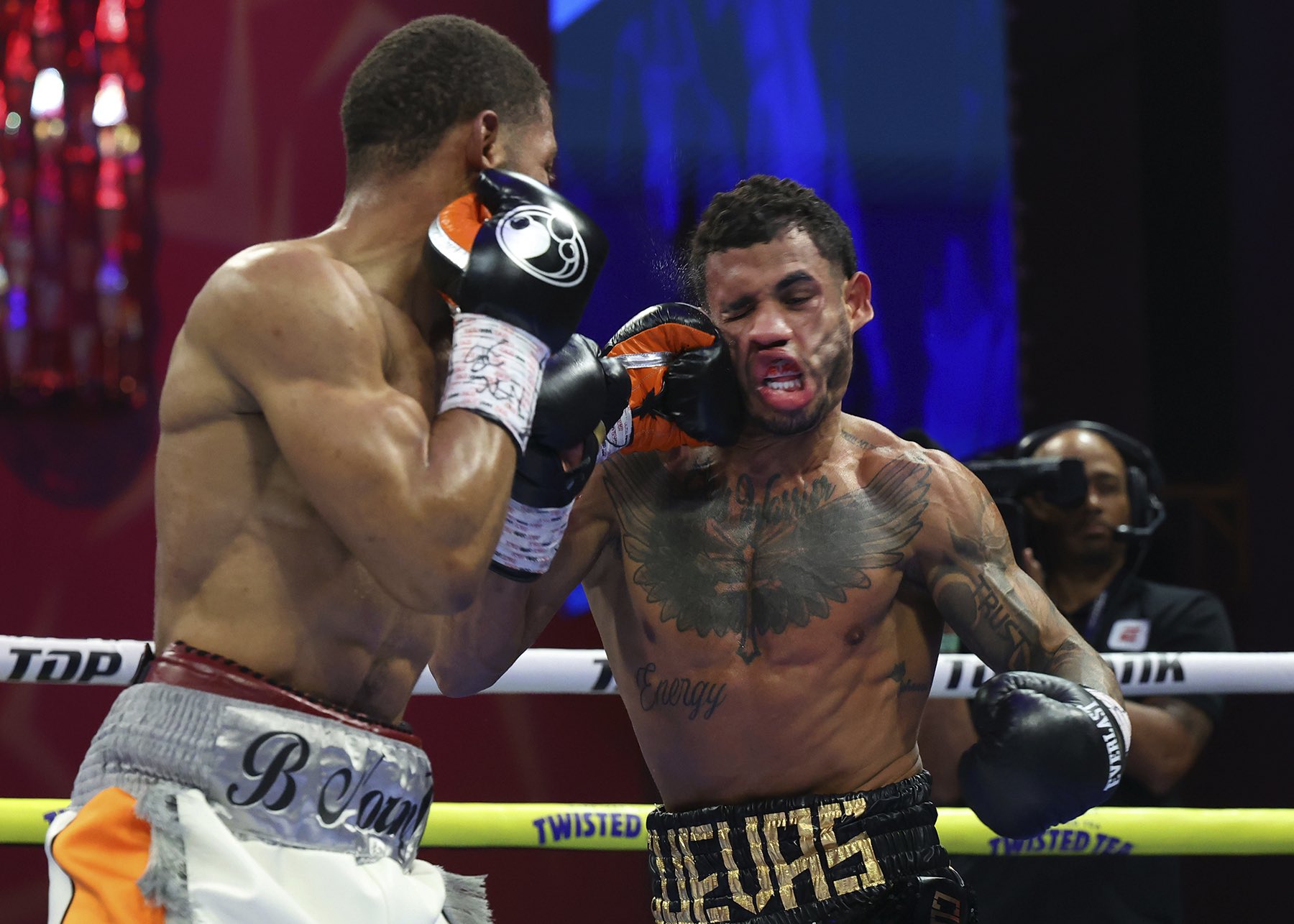 Brian Norman Jr. defendió con agallas su título mundial.